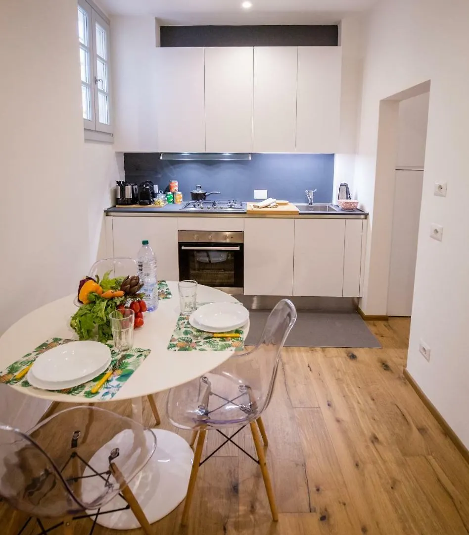 Acacia Firenze - Melograno Apartment Italy