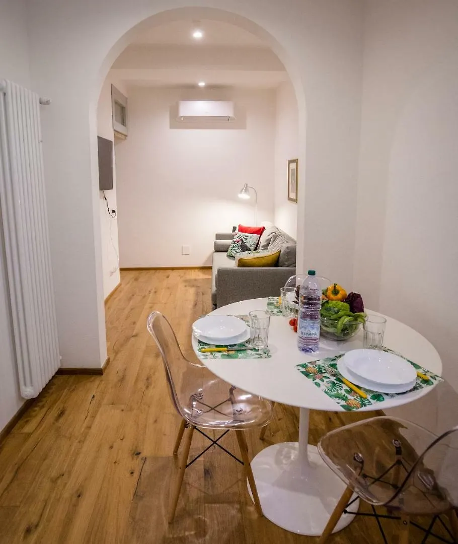 Acacia Firenze - Melograno Apartment 0*, Florence Italy